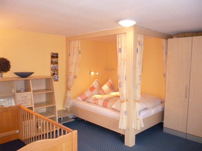 5 Falckenstein Schlafzimmer